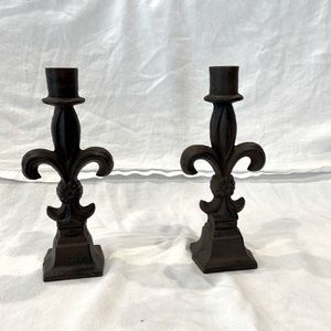 Dark brown candle holder.